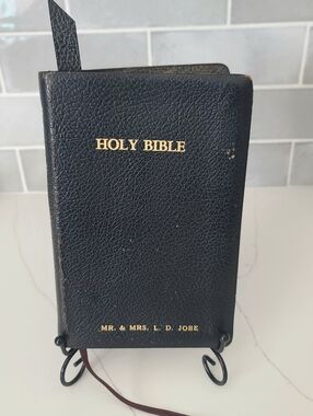 Holy Bible World Syndicate Publishing Company Self Pronouncing Edition KJV 1930s